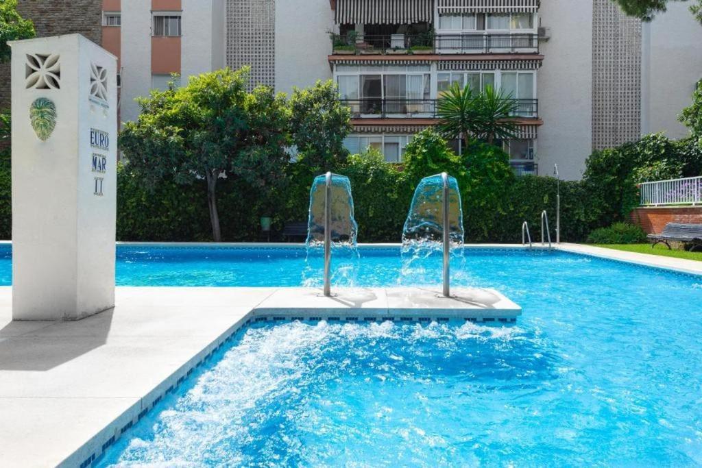Central Beach Apartment With Free Parking And Pool Марбелья Экстерьер фото
