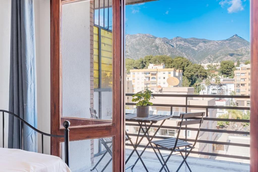 Central Beach Apartment With Free Parking And Pool Марбелья Экстерьер фото